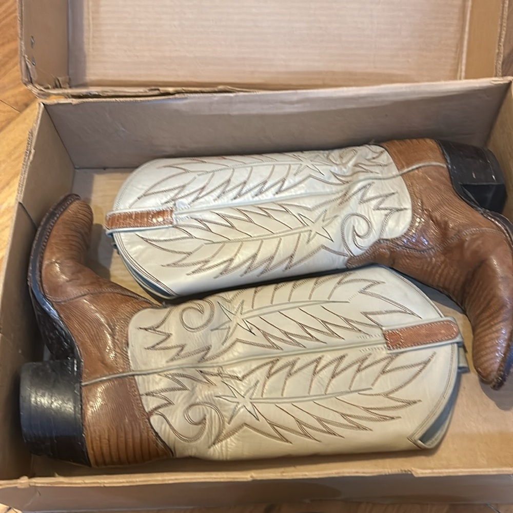 Vintage Dan Post Boots Size 5.5 Circa 1984 Hardly Worn Amazing Condition!!!